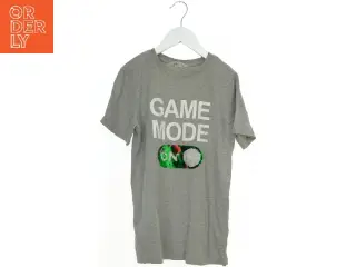 T-Shirt fra H&M (str. 152 cm)
