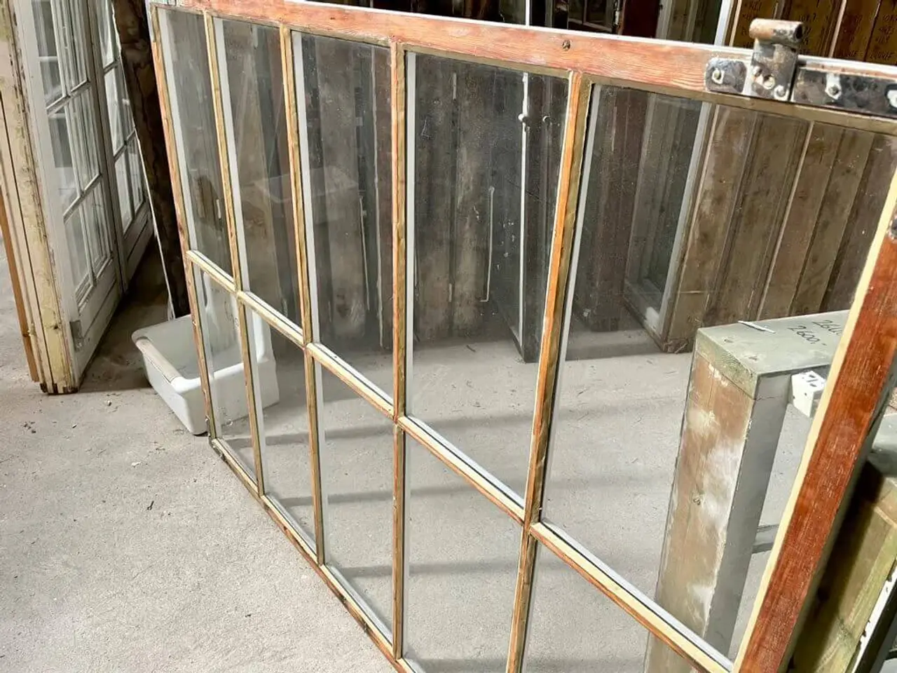 Billede 4 - Klassisk fabriksvindue m. store ruder