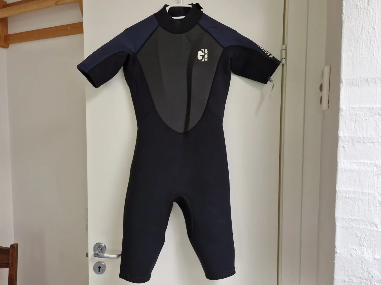 Billede 1 - GUL G-Force 3 mm. shorty våddragt str. S