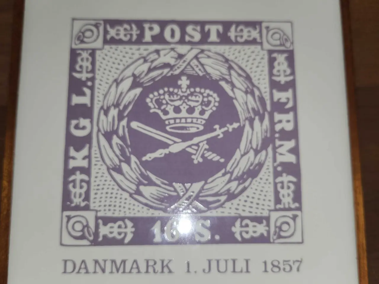 Billede 12 - 4.stk. Antikke frimærke platter med træ ramme