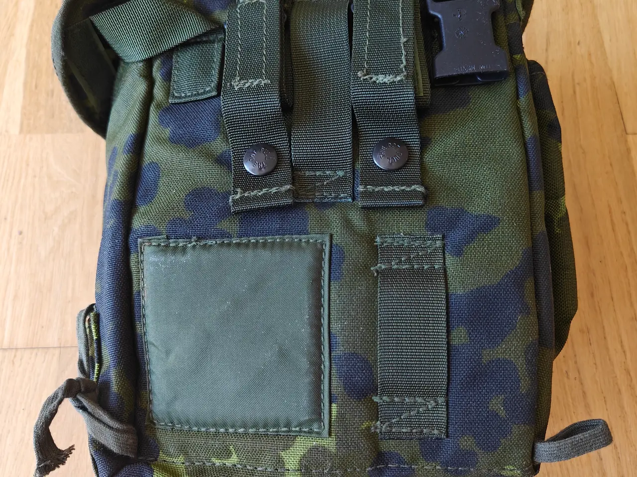 Billede 3 - ABC taske med M/69 gasmaske og hansker