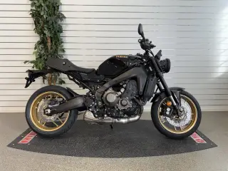 Yamaha XSR900 Midnight Black