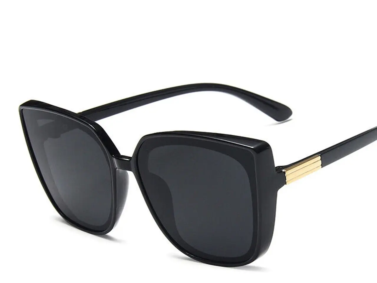 Billede 1 - Solbrille "Cat eye"klassisk 400UV/sort og sølv