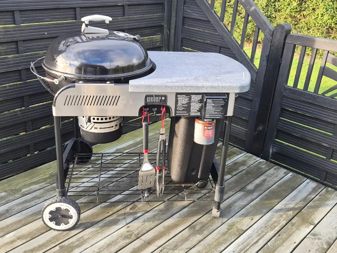 Billede 1 - Weber performer kulgrill med gastænding