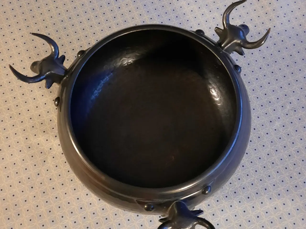 Billede 3 - Kobberbowle med tyrehoveder