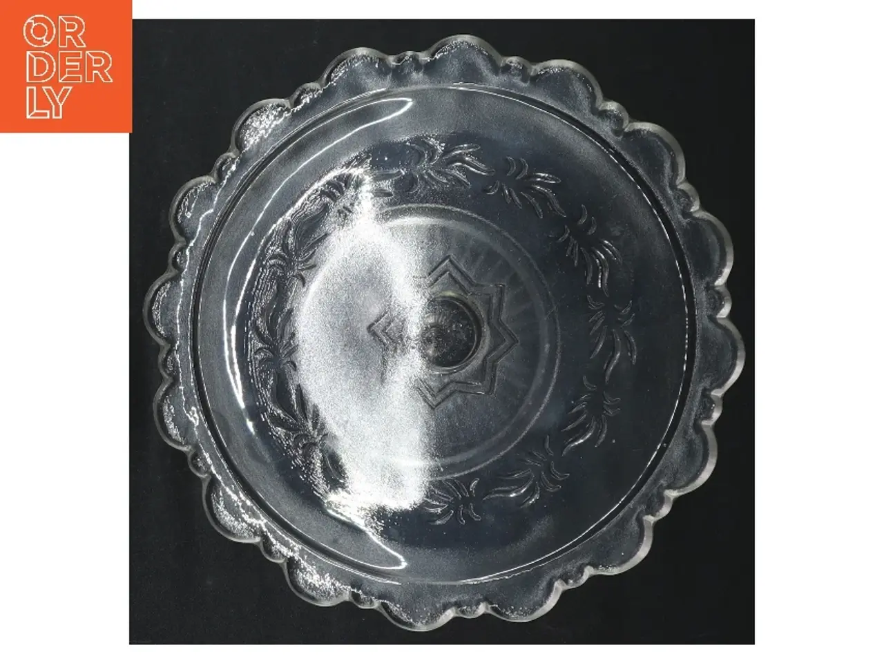 Billede 3 - Glastallerken på fod (str. H. 7,5 cm. ø. 17 cm)