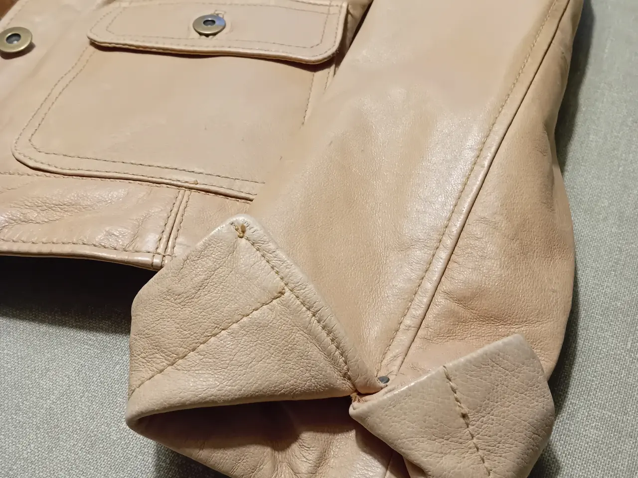 Billede 2 - Lys cognac farvet skindjakke