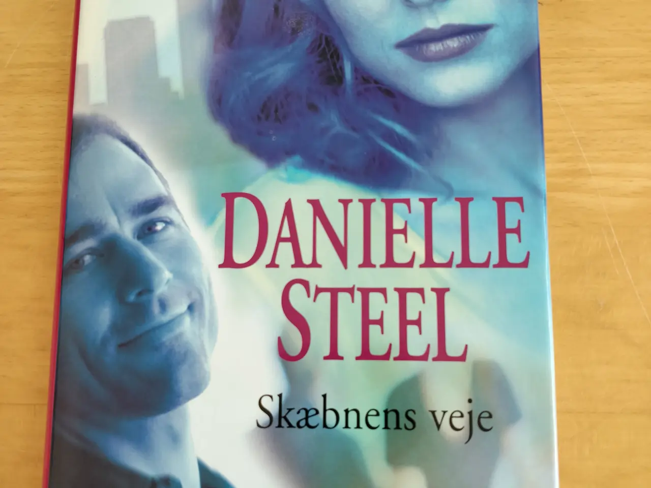 Billede 1 - Skæbnens veje, Danielle Steel