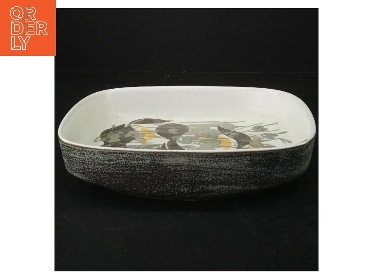 Billede 3 - Vintage sort og hvid keramikfad 964-3774 fra Royal Copenhagen (str. 21,5 cm)