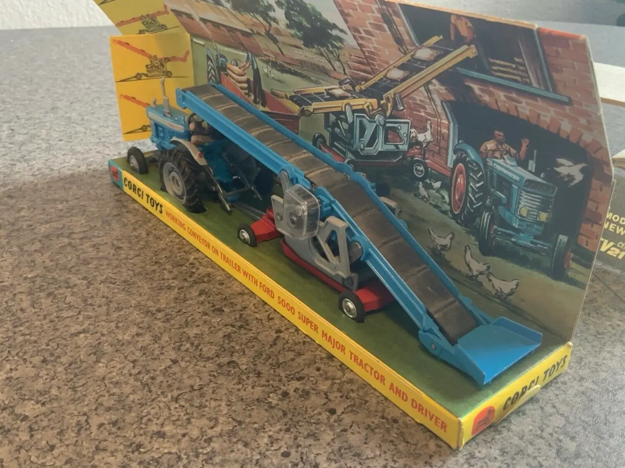 Billede 3 - Corgi Toys no. 47 Ford 5000 Tractor with conveyor