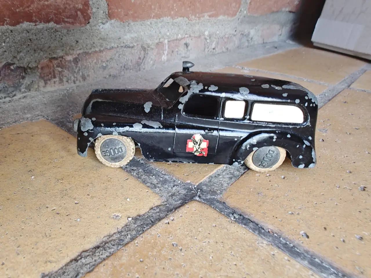 Billede 6 - Tekno Ambulance H Lange Dodge