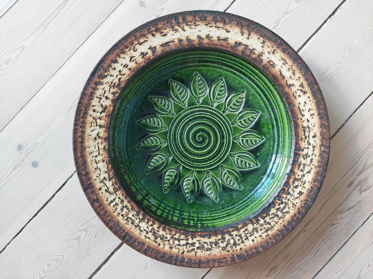 Billede 3 - Stort Brigitte Andrzejak stentøjsfad (38cm)