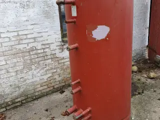 750 l Acummuleringstank/ 200 l Varmt vandsbeholder