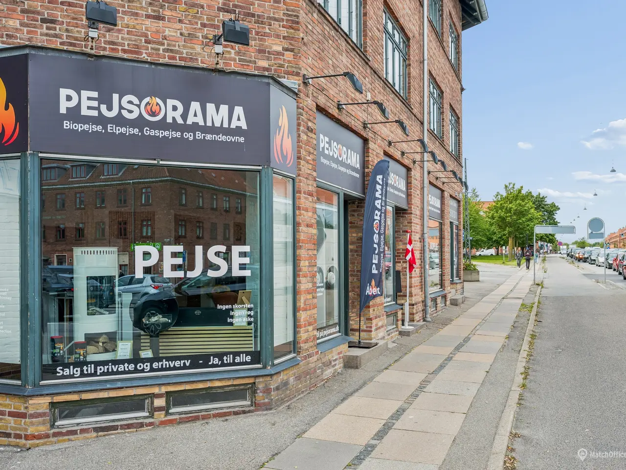 Billede 1 - Indbydende butikslokale på 122 m²