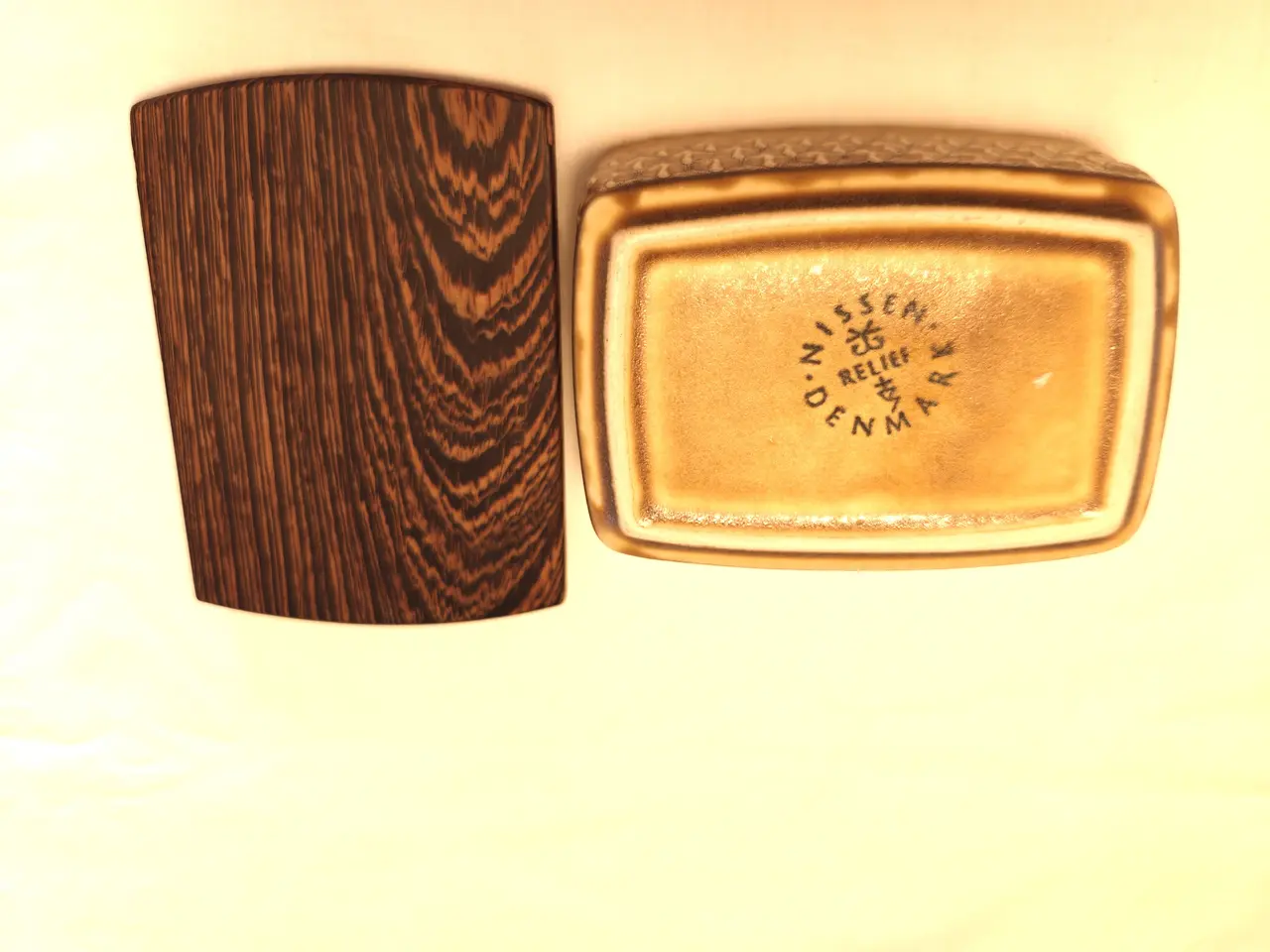 Billede 14 - Relief stentøj kaffekande, smørskål, kopper m.m.