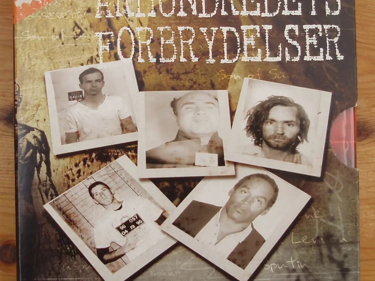 Billede 1 - Dvd boks, Århundredets forbrydelser