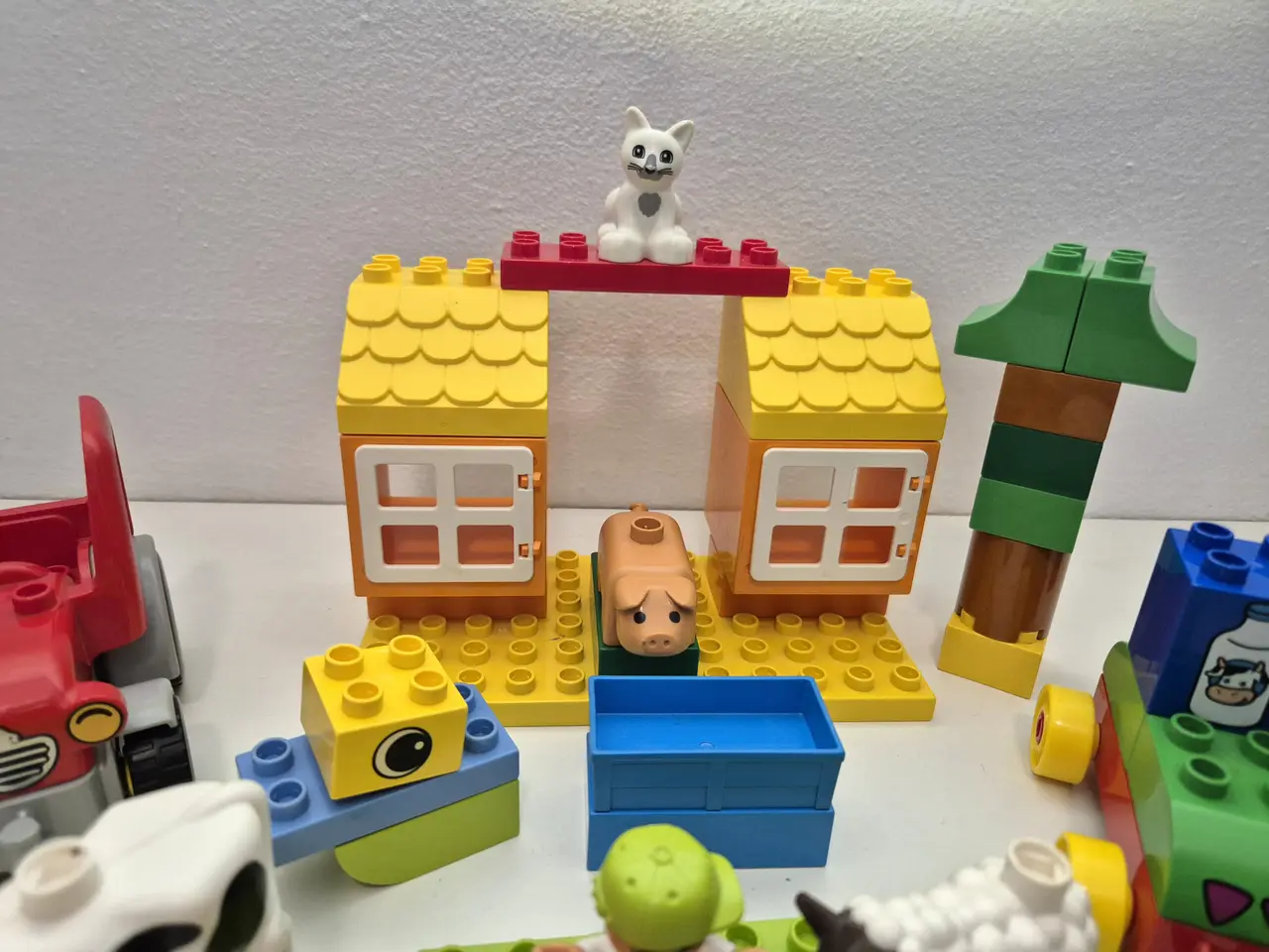 Billede 2 - Duplo Bondegård, Dyr, Traktor, Bygning samt figure