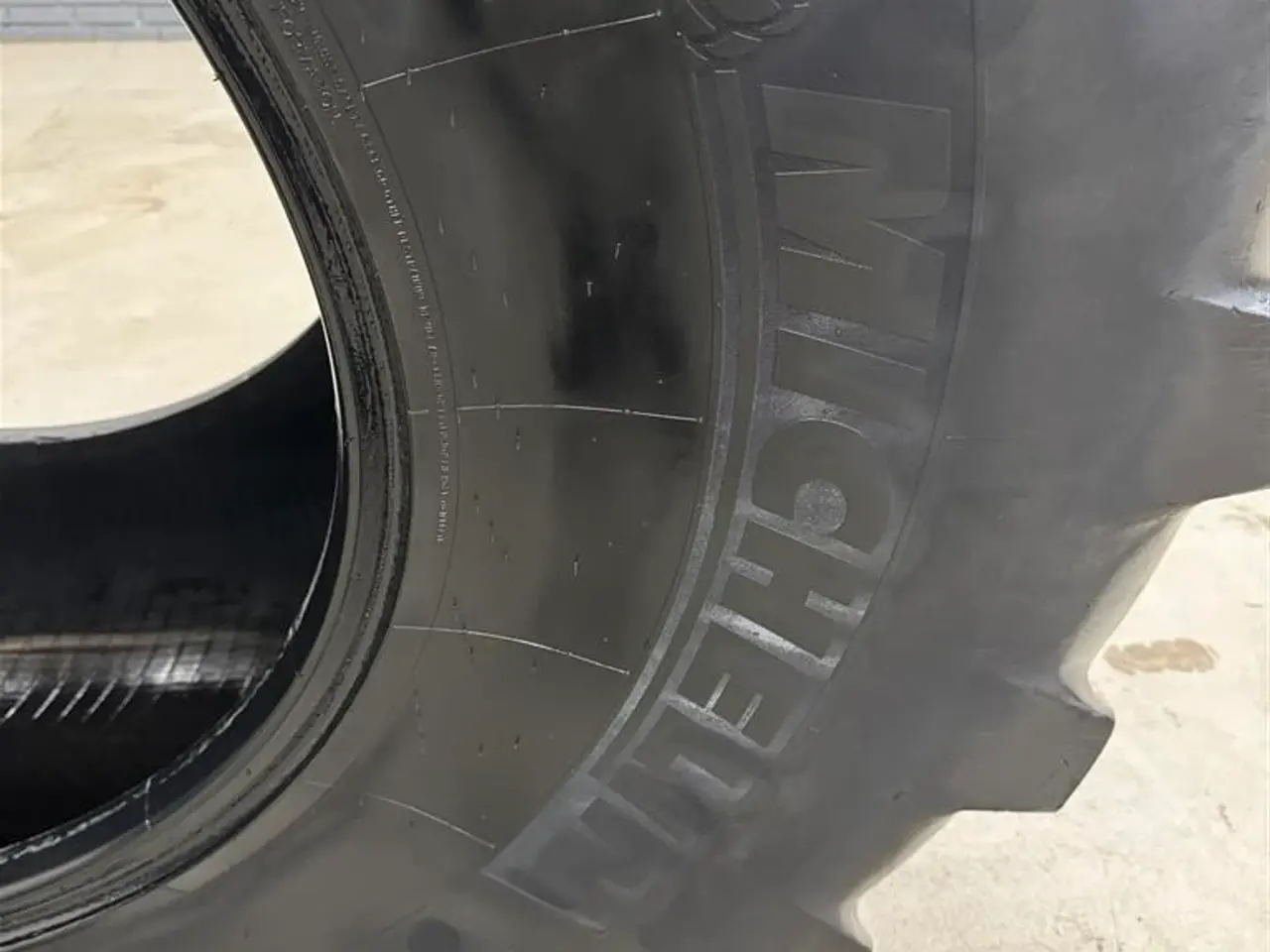 Billede 3 - Michelin 710/85R38