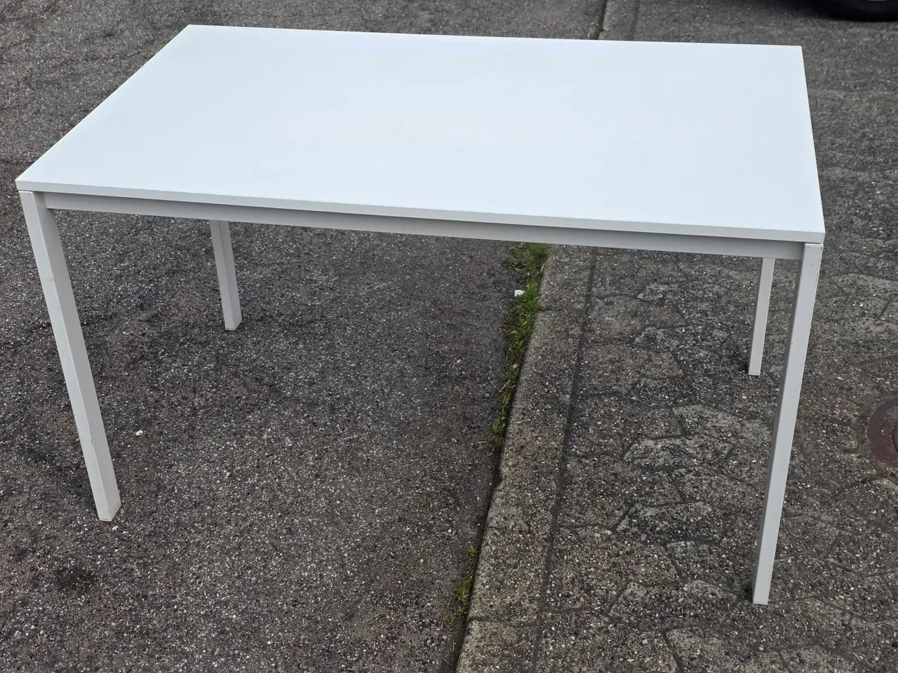 Billede 3 - Spisebord fra ikea 
