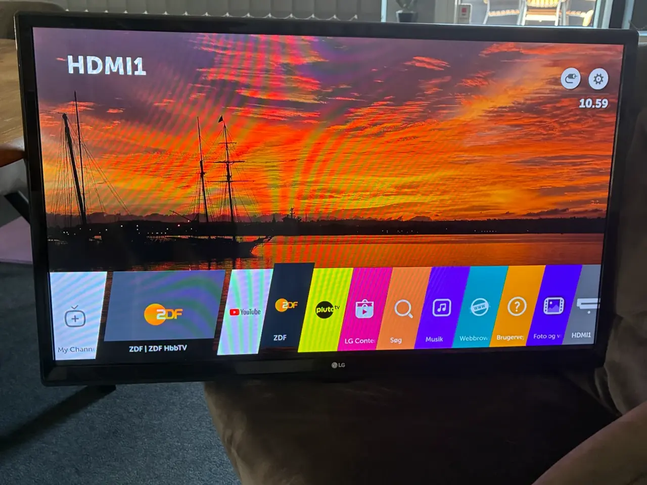 Billede 4 - 27” Smart TV LG med ophæng 