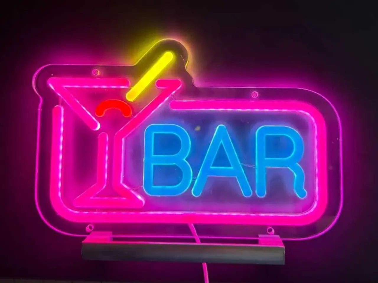 Billede 1 - Helt nyt LED-skilt "Cocktail Bar"