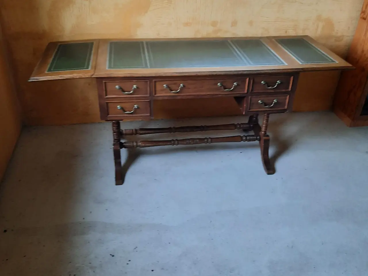 Billede 2 - Empire skrivebord med stole
