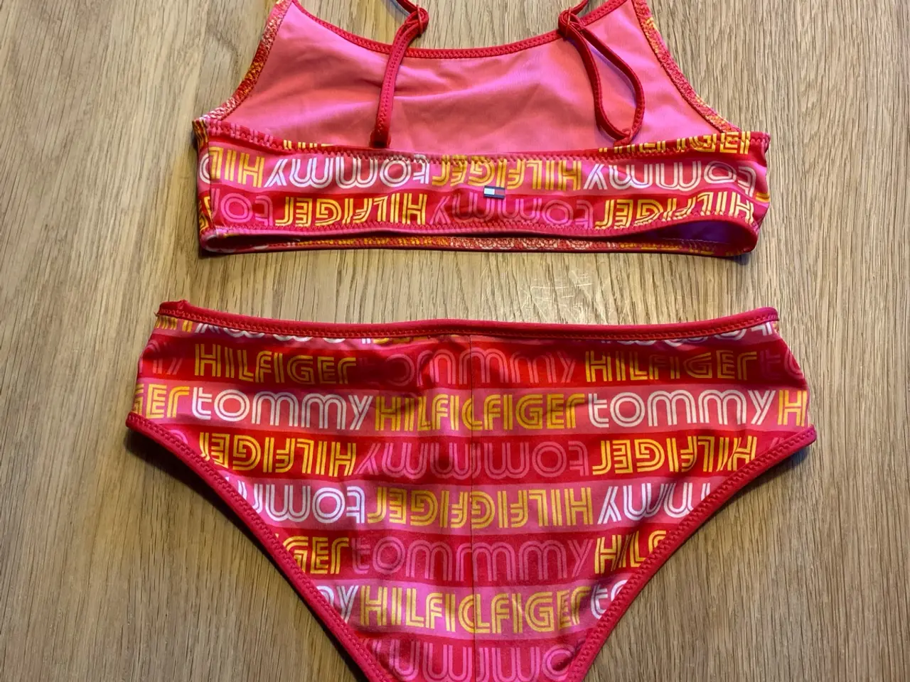 Billede 11 - Bukser, kjoler, tshirt mm. Str. 140