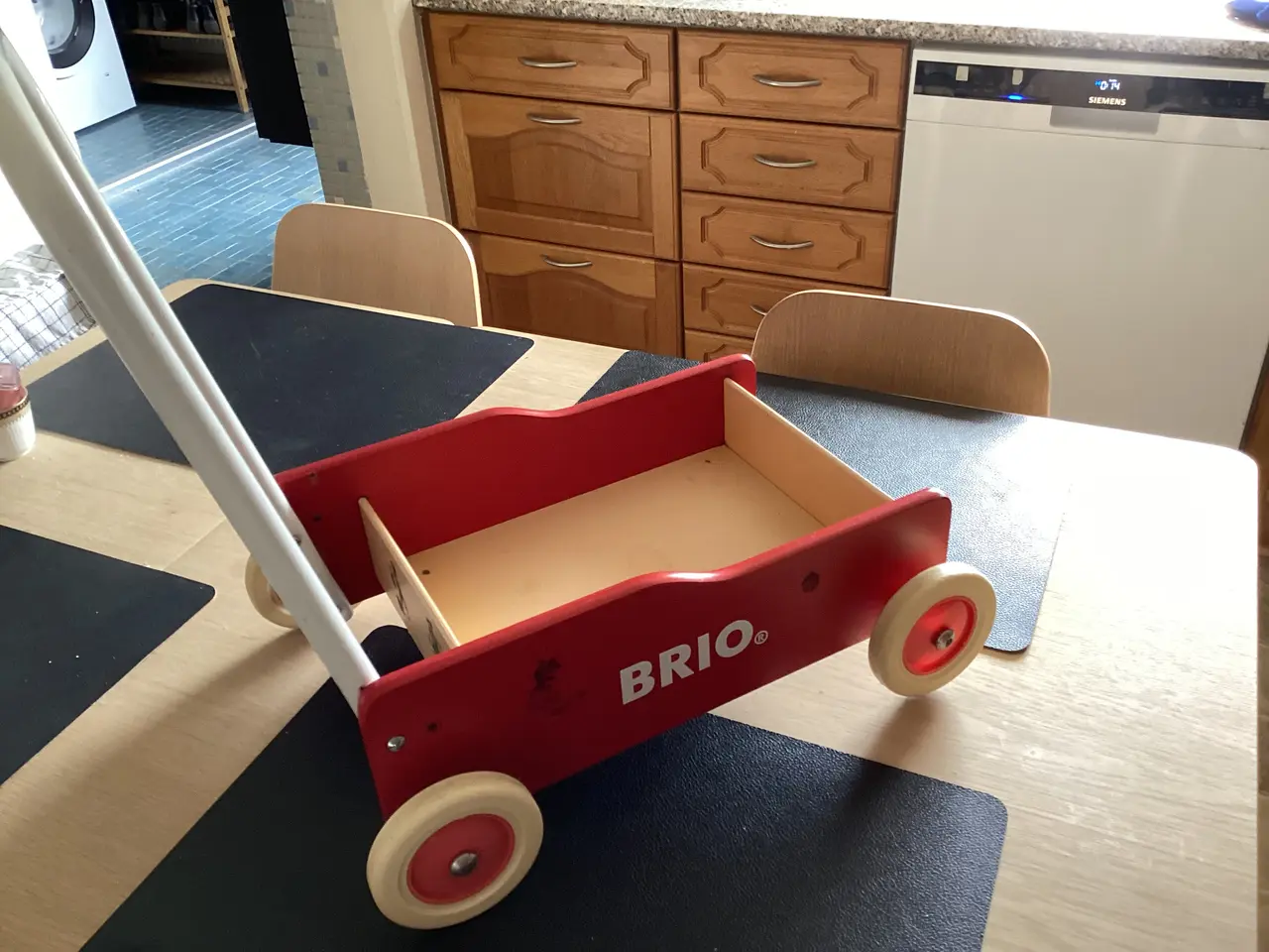 Billede 3 - BRIO gåvogn (rød)