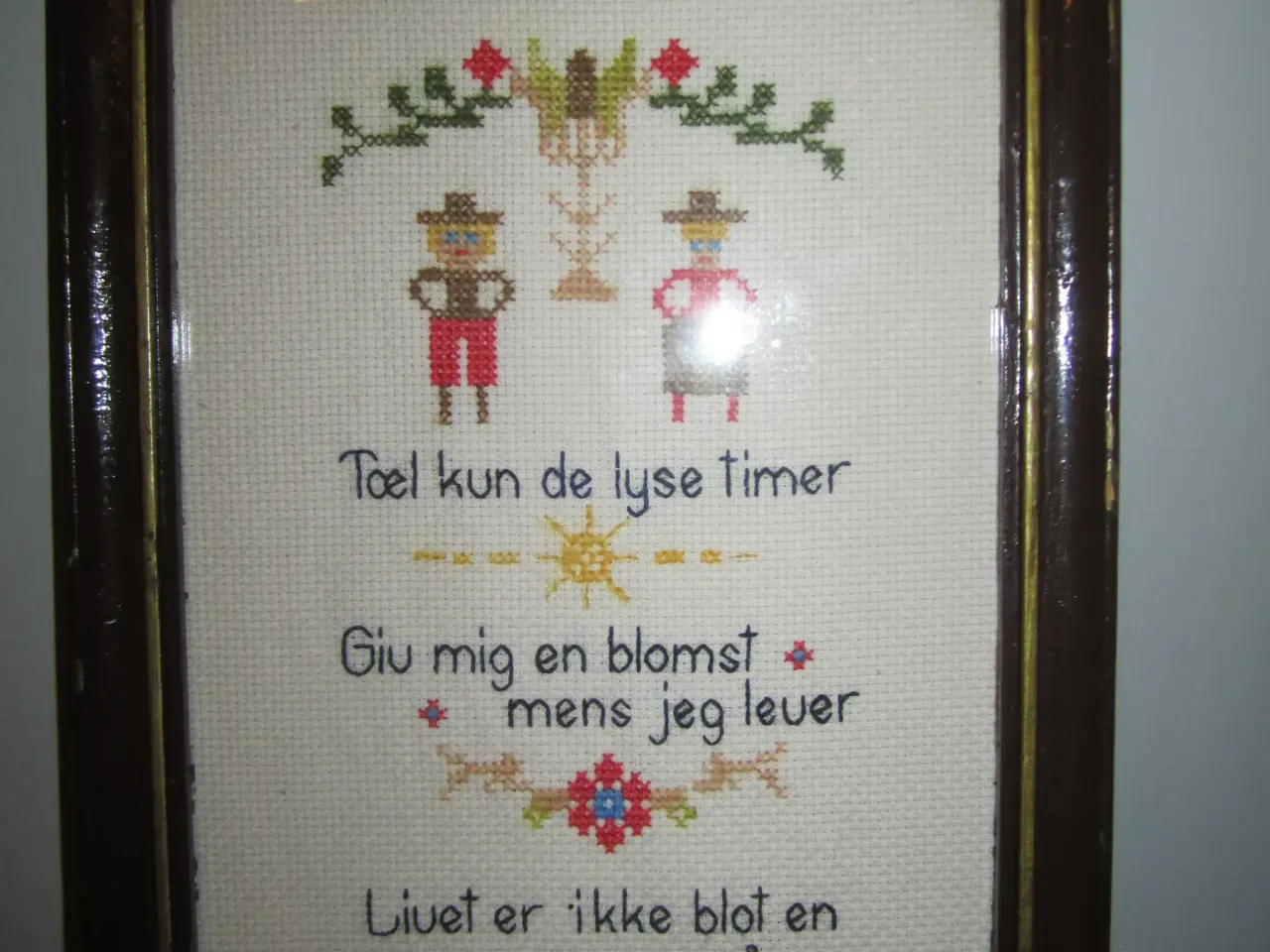 Billede 1 - SKØNT BRODERI I RAMME. BYD.
