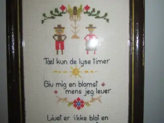 SKØNT BRODERI I RAMME. BYD.