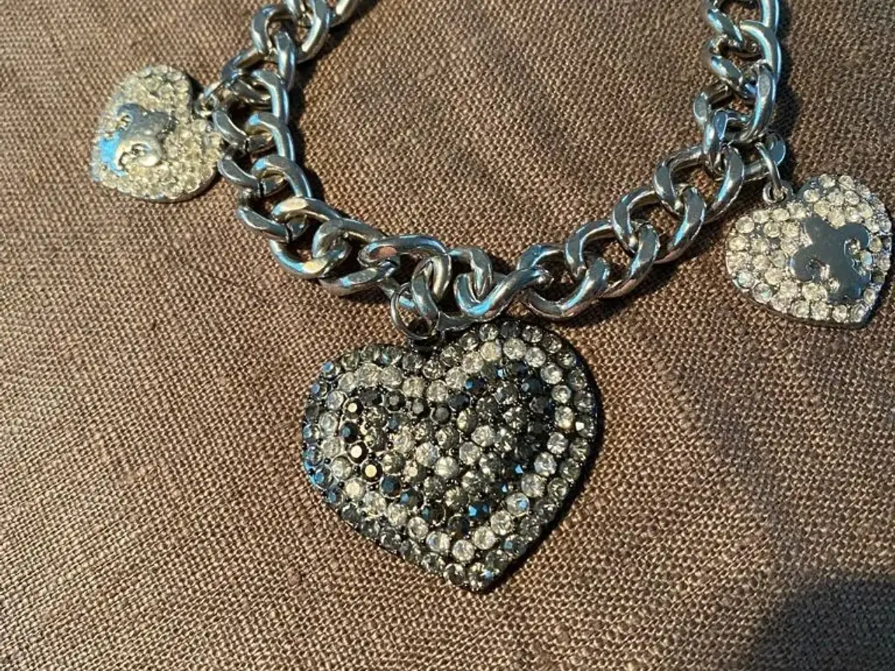 Billede 1 - Smukke armbånd