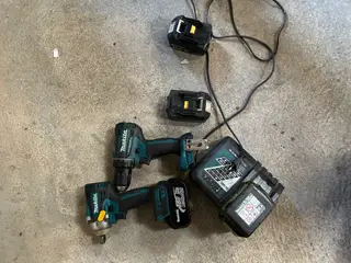 Slagnøgle, skruemaskine, 3 stk. batterier samt lader MAKITA