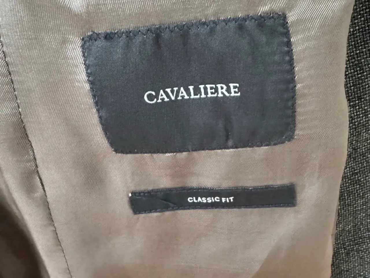 Billede 3 - Flot grå blazer fra Cavaliere i 100% uld.