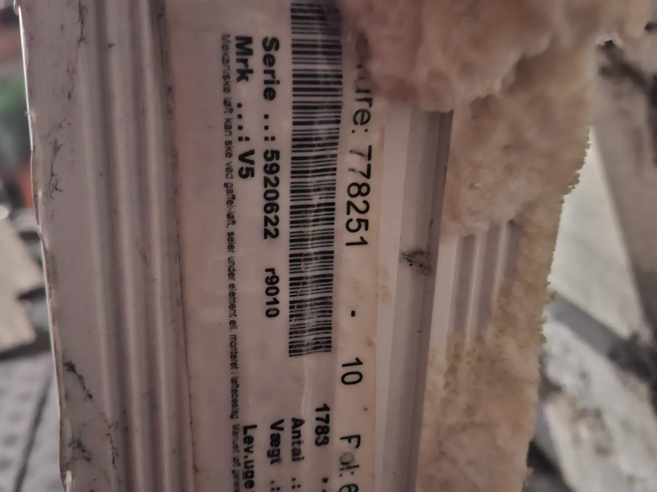 Billede 2 - 4 fags vindue med en sikkerheds stolpe