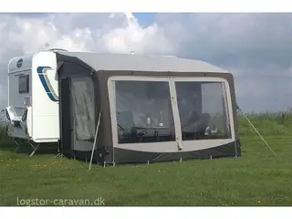 Telta Pure 330 PURE Passer til campingvogne og autocampere med skinnehøjde på 235 til 280 cm 11969.00 kr