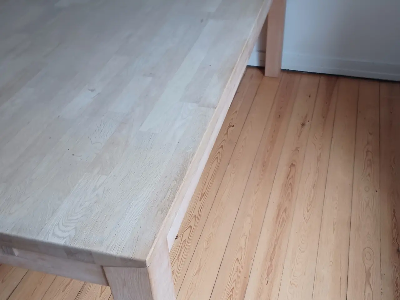 Billede 6 - Lækkert stort egetræs spisebord.