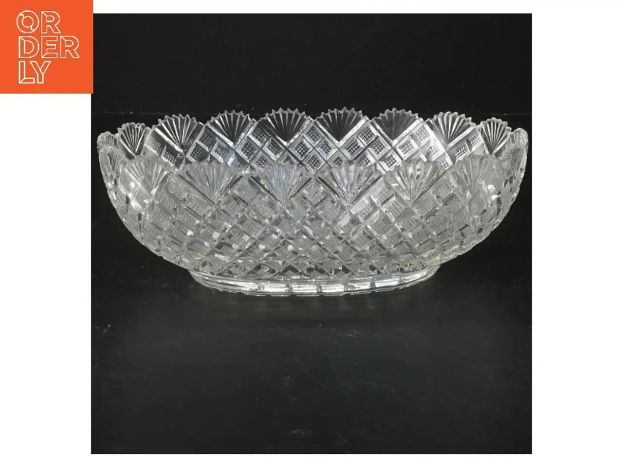 Billede 1 - Oval glas skål med mønster (str. 21x13x7 cm)
