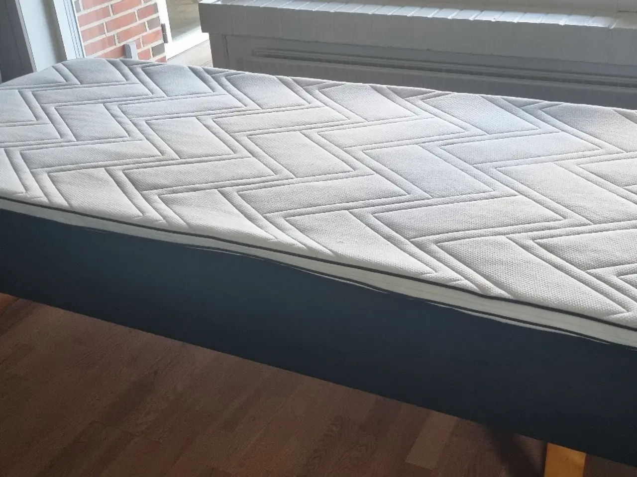 Billede 1 - Boxmadras inkl. topmadras og meder