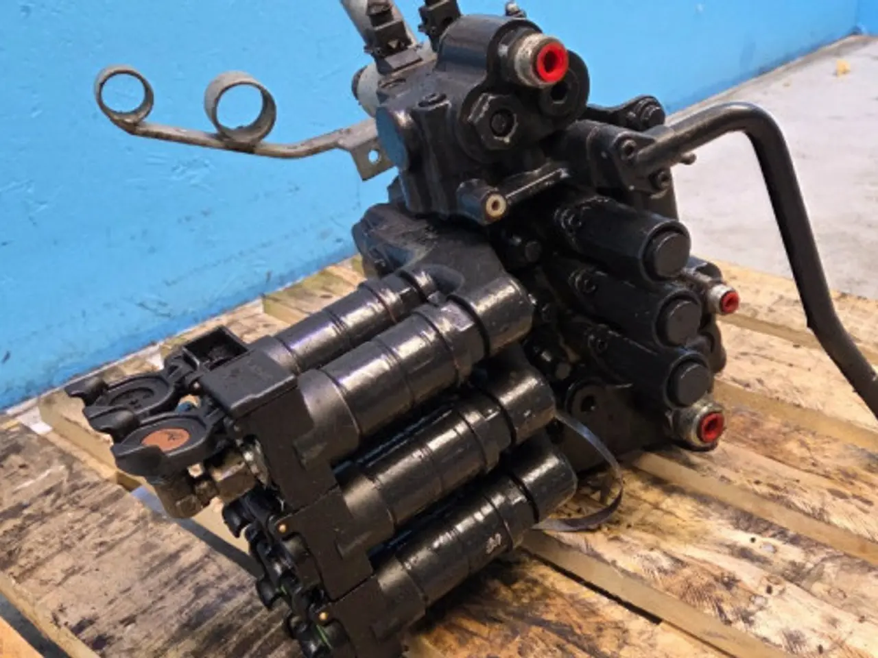 Billede 7 - New Holland T6030 Hydraulikventil 87325126