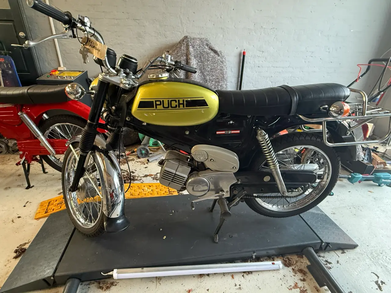 Billede 1 - Puch VZ50 flagskib