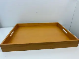 Stor bakke i træ (Nissen design)