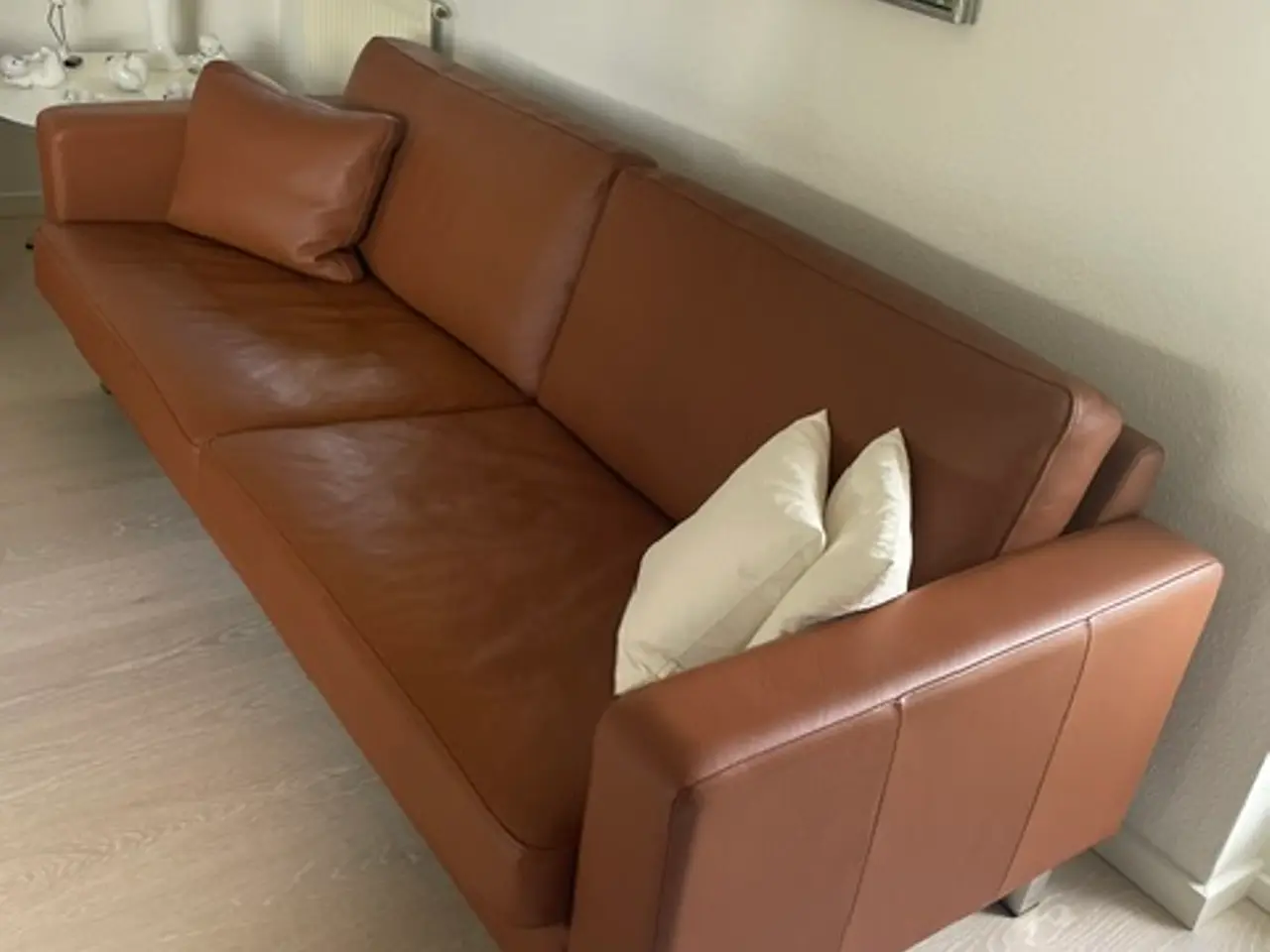 Billede 3 - Stouby sofasæt i 3 & 2 cognac farvet