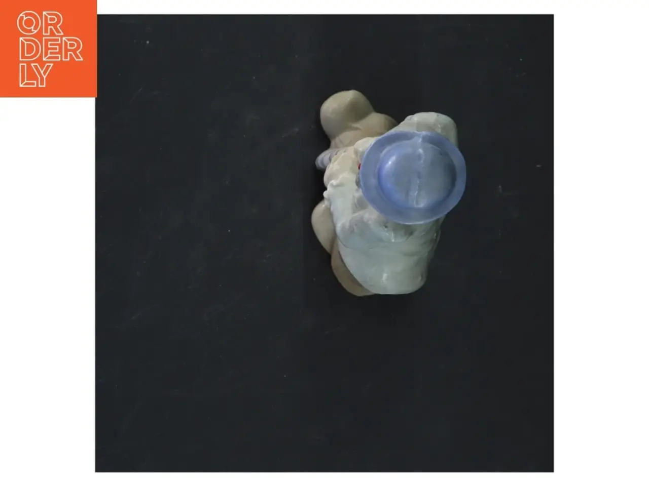 Billede 3 - Porcelænsfigur af mand (str. 17x8,5 cm)