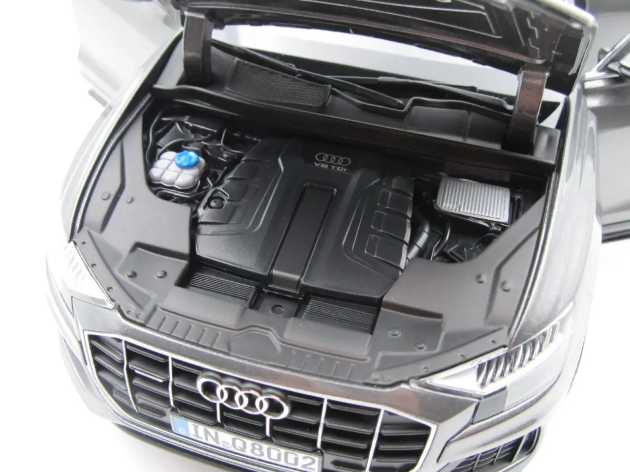 Billede 8 - 2018 Audi Q8 1:18 AUDI dealer Edition