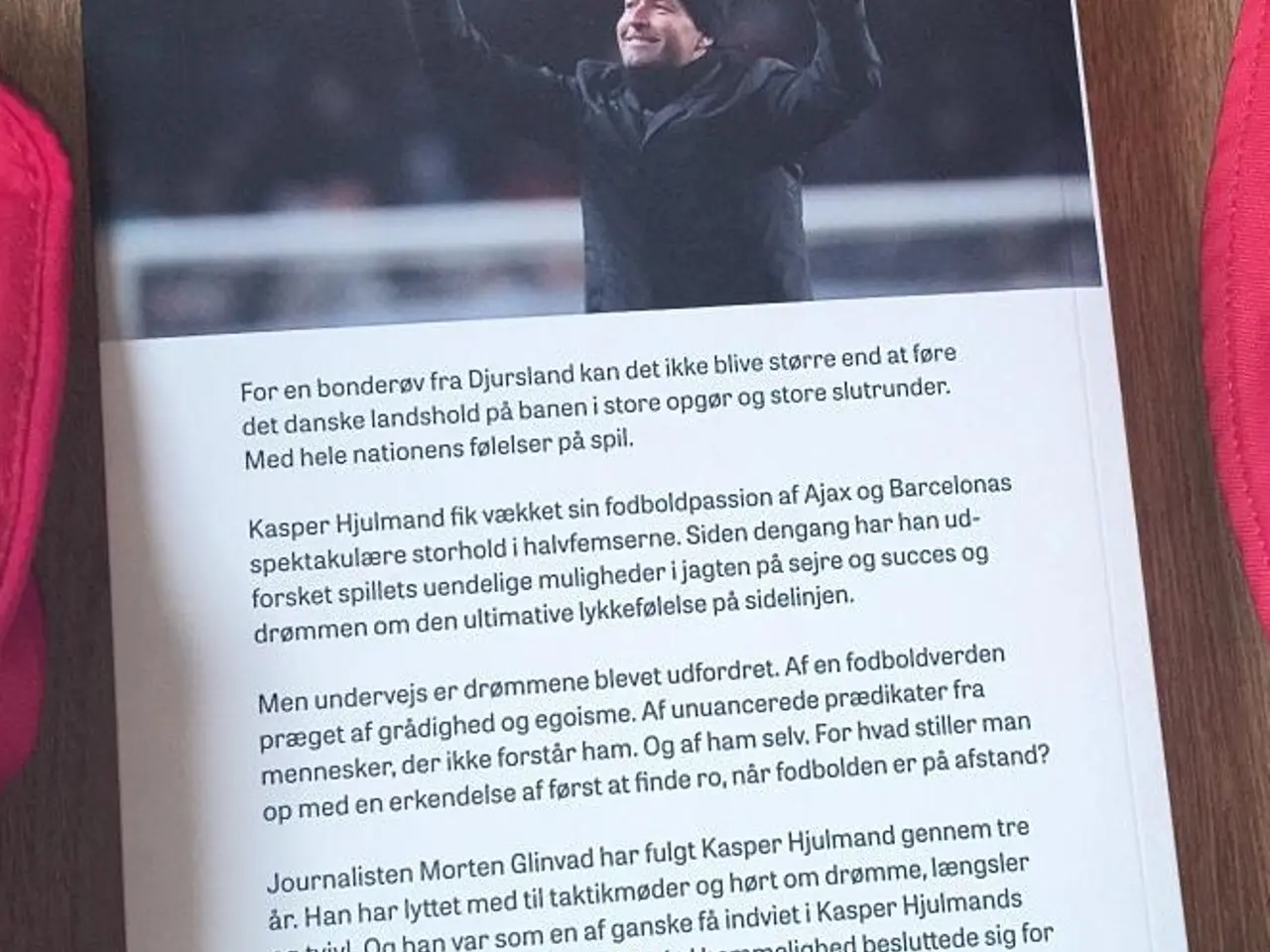 Billede 4 - KASPER HJULMAND BIOGRAFI, BØLLEHAT OG CAP