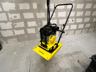 Pladevibrator udlejes 87kg