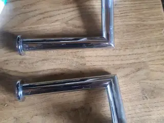 Toiletpapir holder til ekstra rulle