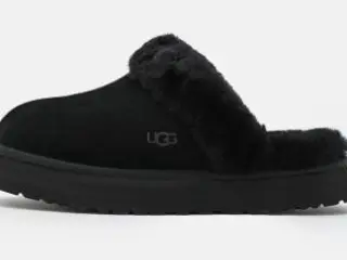 Nye UGG hjemmesko/slippers ruskind str. 42 (40-41)