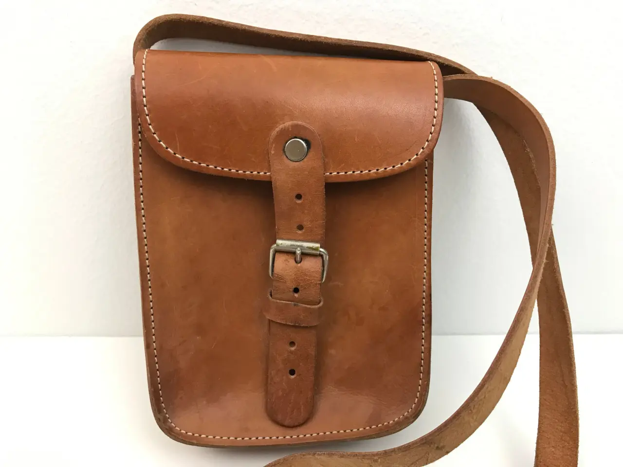 Billede 2 - Vintage skuldertaske i kernelæder 
