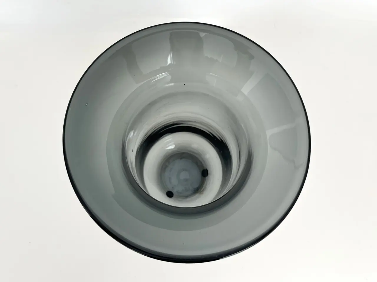 Billede 7 - Luanne vase i røgfarvet glas